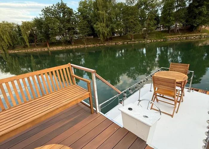 Bateau Sur La Marne Le Viking Bateau-hôtel Mery-Sur-Marne